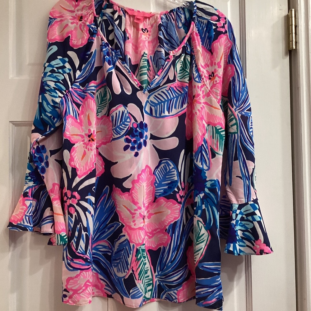 Lilly Pulitzer “Willa” tunic size large sugar mambo print